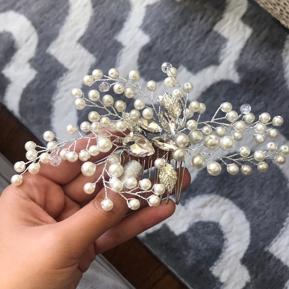 Bride hair pin